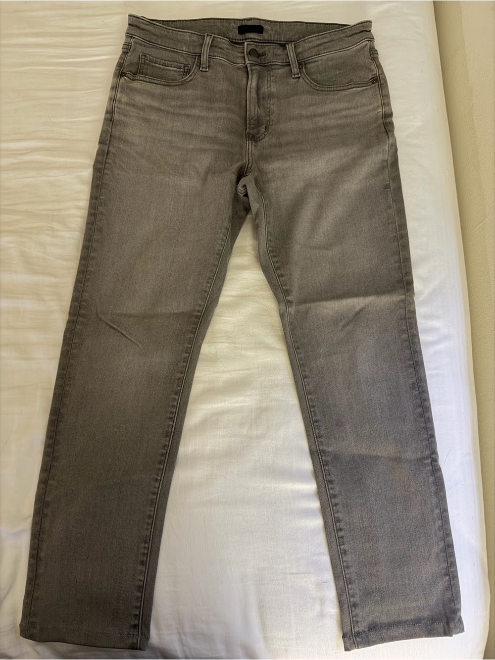 Uniqlo Men’s Faded Gray Denim Jeans – Straight Leg Modern Casual Fit